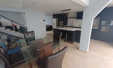 Se vende casa  sola 2 recamaras en Jardín Balbuena, Venustiano Carranza, CDMX 📍 Dirección:  Retorno 25 de la Avenida del Taller, Jardín Balbuena, Ven