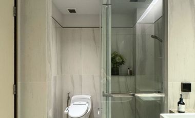 North-Facing Rare Item! Sukhumvit Skyline View!! For Sale – KRAAM Sukhumvit 26 Condominium 60.97 sq.m | 5 Mins Walk to BTS Phrom Phong!!