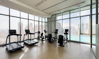 North-Facing Rare Item! Sukhumvit Skyline View!! For Sale – KRAAM Sukhumvit 26 Condominium 60.97 sq.m | 5 Mins Walk to BTS Phrom Phong!!