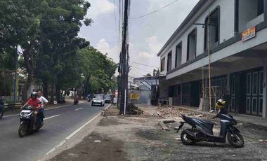 Ruko gandeng 3 disewa jalan utama jagakarsa