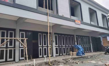 Ruko gandeng 3 disewa jalan utama jagakarsa