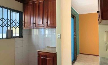 Eb Manta se vende casa de 3 dormitiorios. Sector Norte -  Urbanización Puerto Sol