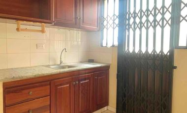 Eb Manta se vende casa de 3 dormitiorios. Sector Norte -  Urbanización Puerto Sol