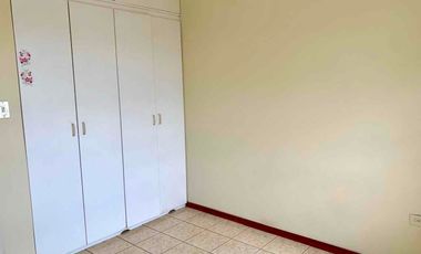Eb Manta se vende casa de 3 dormitiorios. Sector Norte -  Urbanización Puerto Sol