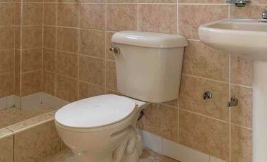 Eb Manta se vende casa de 3 dormitiorios. Sector Norte -  Urbanización Puerto Sol