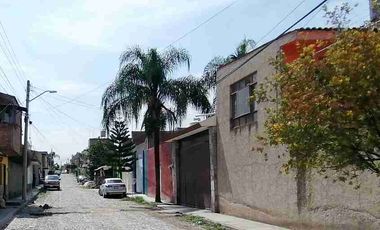 BODEGA DE 350m2 EN RENTA EN LA COLONIA LAS PINTITAS A 700 METROS DE LA CARRETERA A CHAPALA CERCA DEL AEROPUERTO