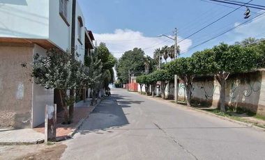 BODEGA DE 350m2 EN RENTA EN LA COLONIA LAS PINTITAS A 700 METROS DE LA CARRETERA A CHAPALA CERCA DEL AEROPUERTO