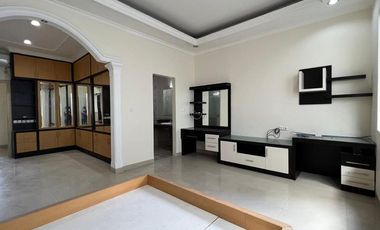 For Rent QUICK Pantai Indah Kapuk House PIK 8x20 4BR ensuite semi furnish 150mio/yr