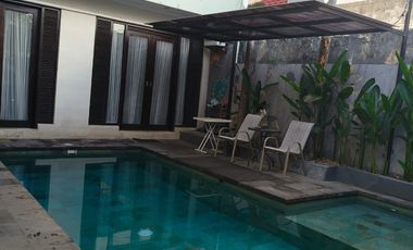 FOR RENT HUNIAN MINIMALIS 3 BR PRIVAT POOL LOCATION PREMIUM RENON