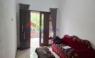 Rumah Nyaman 2 Lantai Ada Dak Atas, Akses Mudah ke Kampus UNKAMA & Wisata Bonderland