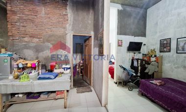 Rumah Nyaman 2 Lantai Ada Dak Atas, Akses Mudah ke Kampus UNKAMA & Wisata Bonderland