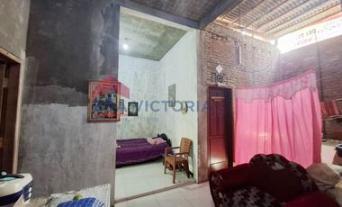 Rumah Nyaman 2 Lantai Ada Dak Atas, Akses Mudah ke Kampus UNKAMA & Wisata Bonderland