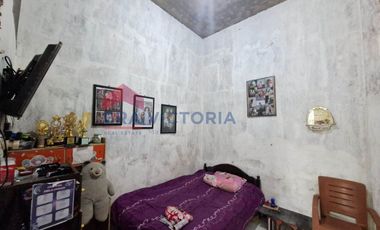 Rumah Nyaman 2 Lantai Ada Dak Atas, Akses Mudah ke Kampus UNKAMA & Wisata Bonderland