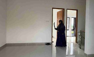 Rumah 2 Lantai Siap Huni Di Tirtonirmolo Bantul