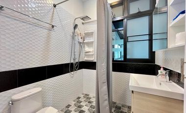Elegant 5-Bedrooms, 4-Bathrooms Two-Storey Pool Villa near Ao Nang, Krabi