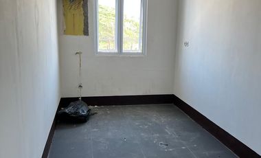 Disewakan Gedung Siap Pakai Pinggir Jalan Raya Imam Bonjol Karawaci, Tangerang