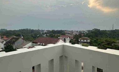 Dijual Cepat Rumah Mewah 3 Lantai di Perumahan Cinere Hill Town House