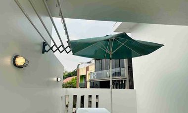 Dijual Cepat Rumah Mewah 3 Lantai di Perumahan Cinere Hill Town House