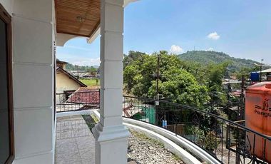 Rumah Classic tanah luas Siap Huni di tengah kota Sumedang