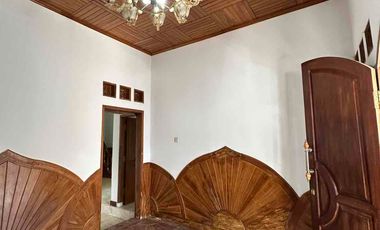 Rumah Classic tanah luas Siap Huni di tengah kota Sumedang