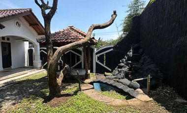 Rumah Classic tanah luas Siap Huni di tengah kota Sumedang