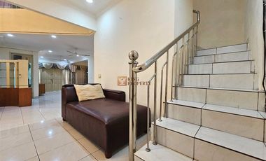Strategis Disewakan Rumah 2 Lantai Furnished Bagus Dgn Luas Bangunan 330M2 Akses Dekat ITC Mall Mangga DUa, Gunung Sahari & Kota Tua Rumah di Kartini