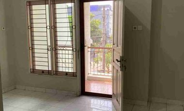 Dijual Rumah Di Taman Cosmos, Dekat Tanjung Duren Jakarta Barat