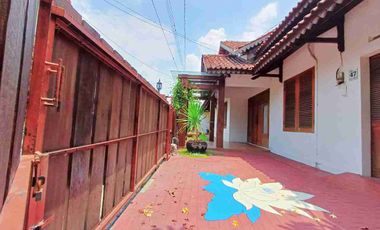 Rumah Semi Etnik Dekat ke Pasar Nusukan