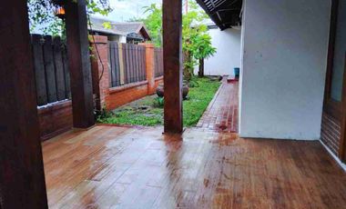 Rumah Semi Etnik Dekat ke Pasar Nusukan