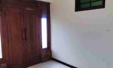 Rumah Semi Etnik Dekat ke Pasar Nusukan