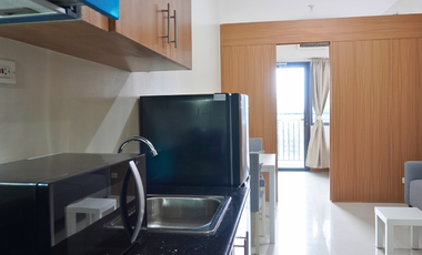 1 Bedroom with Balcony for Rent in Unit Red Residences in Makati City