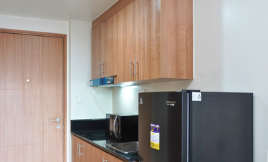 1 Bedroom with Balcony for Rent in Unit Red Residences in Makati City