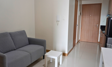 1 Bedroom with Balcony for Rent in Unit Red Residences in Makati City