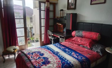 Dijual Rumah strategis di jalan raya sarijadi cocok untuk usaha