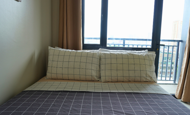 1 Bedroom with Balcony for Rent in Unit Red Residences in Makati City