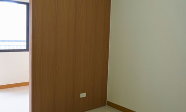 1 Bedroom with Balcony for Rent in Unit Red Residences in Makati City