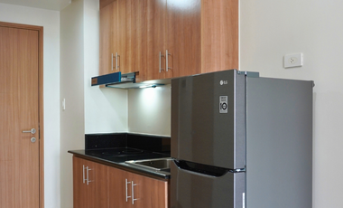 1 Bedroom with Balcony for Rent in Unit Red Residences in Makati City