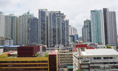 1 Bedroom with Balcony for Rent in Unit Red Residences in Makati City