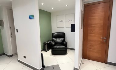 Venta de amplia Oficina para Inversión