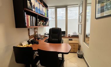 Venta de amplia Oficina para Inversión