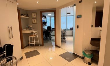 Venta de amplia Oficina para Inversión