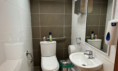 Venta de amplia Oficina para Inversión