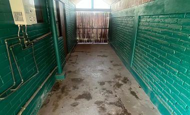 Casa Ampliada y Regularizada en Villa Los Héroes, Maipú.