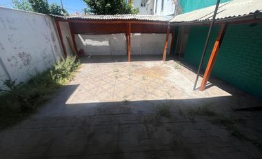 Casa Ampliada y Regularizada en Villa Los Héroes, Maipú.