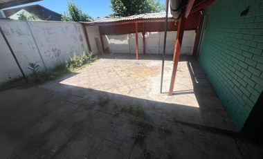 Casa Ampliada y Regularizada en Villa Los Héroes, Maipú.