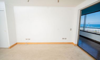 SE VENDE DEPTO EN COND. MAR EGEO.