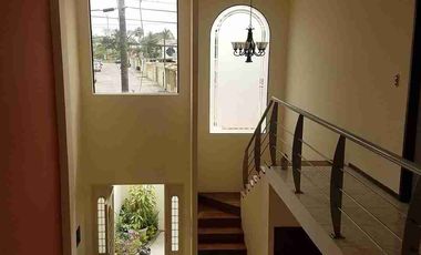 En alquiler Casa en Urb Polaris