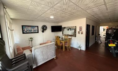 Casa con Aparta estudio en Venta, Barrio Santa Rosa Neiva