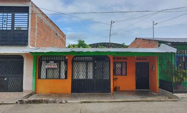 Casa con Aparta estudio en Venta, Barrio Santa Rosa Neiva