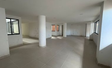 Edificio Comerdial de Tres Niveles, en Arriendo y Venta Barrio Santa Librada